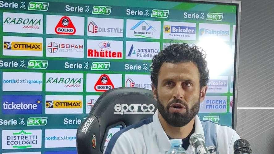 GROSSO, Tecnico ferito da sassate. OM-OL a rischio