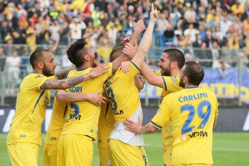 SERIE B, Vince ancora il Frosinone, pari Livorno 