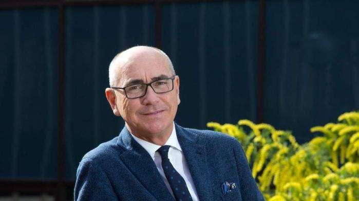 I DV HANNO DISPERSO ANCHE IL PATRIMONIO EMOTIVO DEL DOPO ASTORI. SEDICI ANNI SENZA SFORZARSI DI CAPIRE FIRENZE. L’ECLISSE DI DIEGO. LA JUVE NON MOLLA CHIESA. CORVINO INCARTATO CON PJACA TORNA SU SANSONE. E NON RIESCE A VENDERE GLI ESUBERI