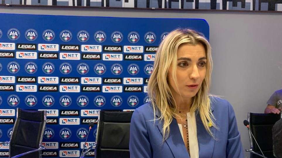 SENESI (AIA), Terna femminile in A momento storico