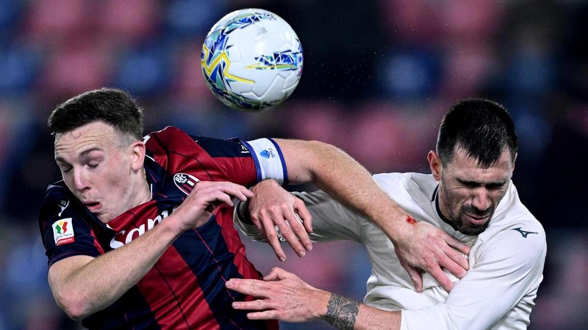 Italiano, altra beffa: addio alla Coppa Italia, la Lazio vince ai rigori sul Bologna
