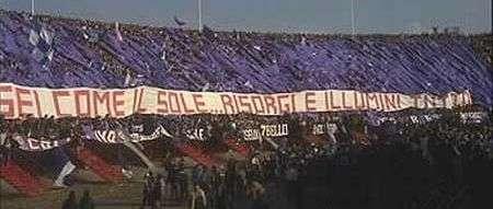 "AMARCORD"  Fiorentina-Bari 1985, torna il 'Capitano' e la Fiesole lo saluta così...