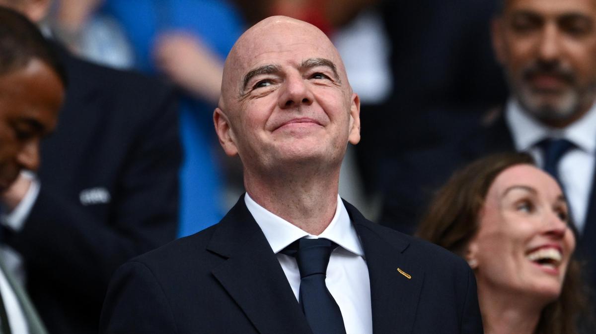 Retromarcia di Infantino, stop al Mondiale aperto a capitali privati