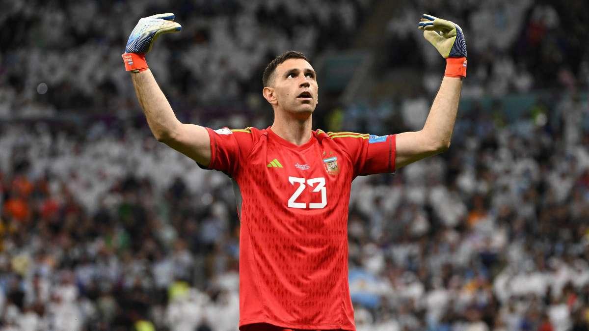 ASTON VILLA, Due gialli a Martinez, salta la 1ª semifinale