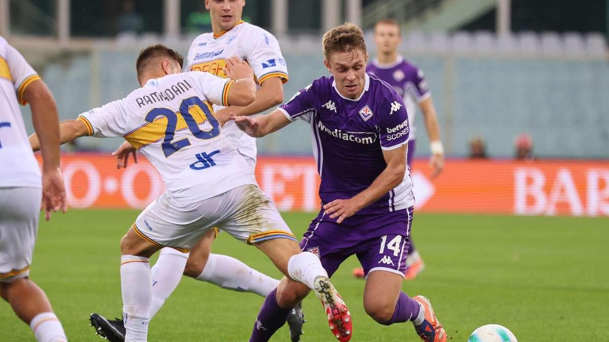 Fiorentina-Lecce 0-1, Pioli cambia tutto il centrocampo: tre cambi all'intervallo