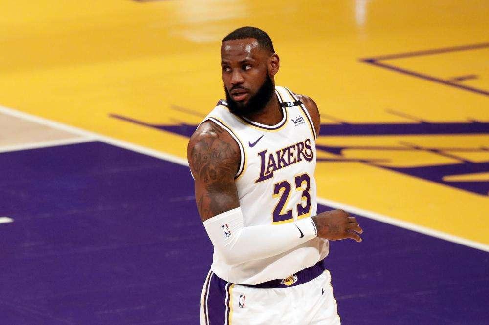 MALAGA, Lebron James acquista quota del club