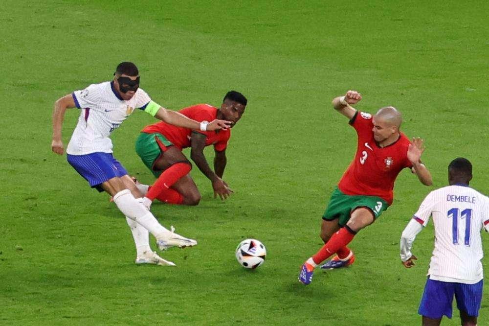 UFFICIALE, Pepe annuncia il ritiro dal calcio a 41 anni 