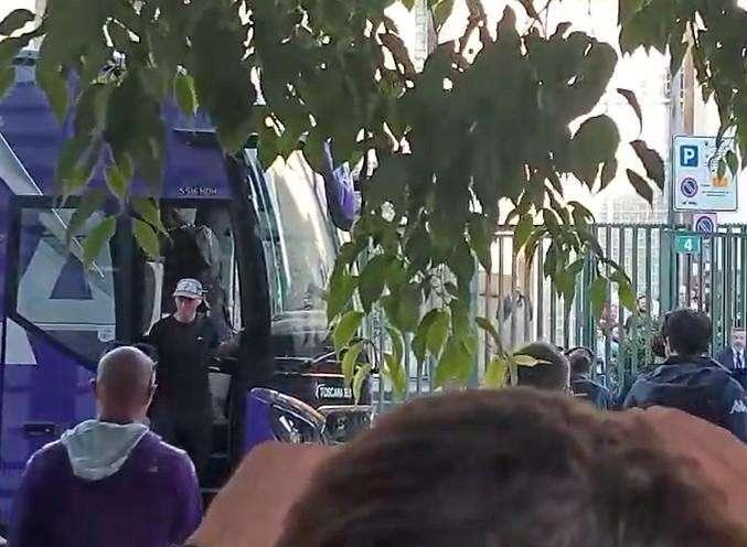 L'arrivo della Fiorentina al Franchi con Bove e Gudmundsson