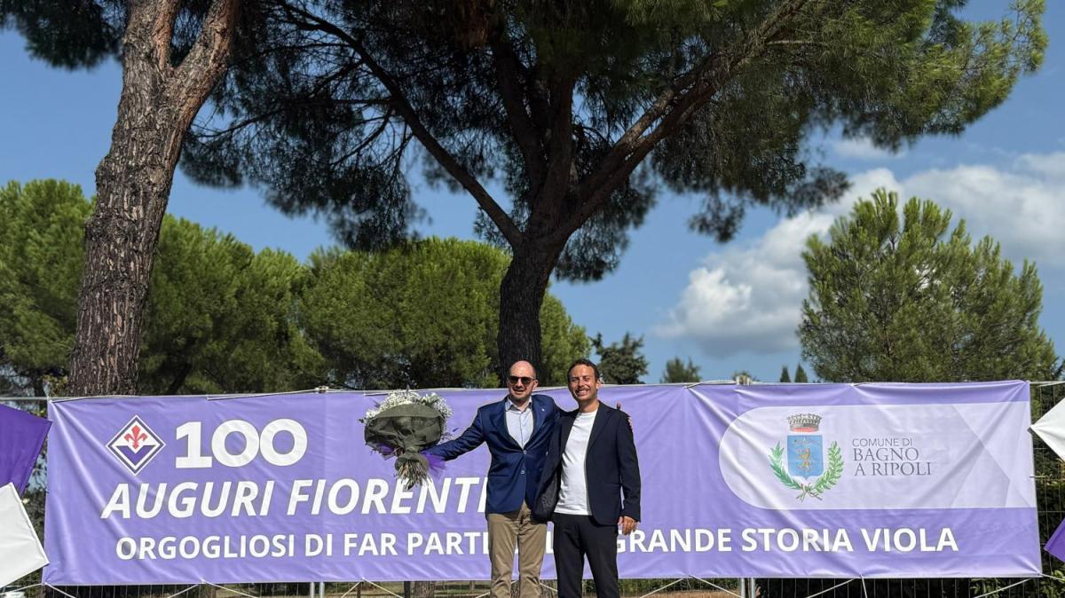 Via Pian di Ripoli si veste a festa per il centenario viola: ecco la foto
