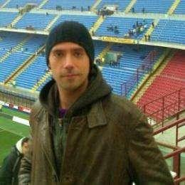 VIOLA,GUARDATI ALLO SPECCHIO di T. Loreto