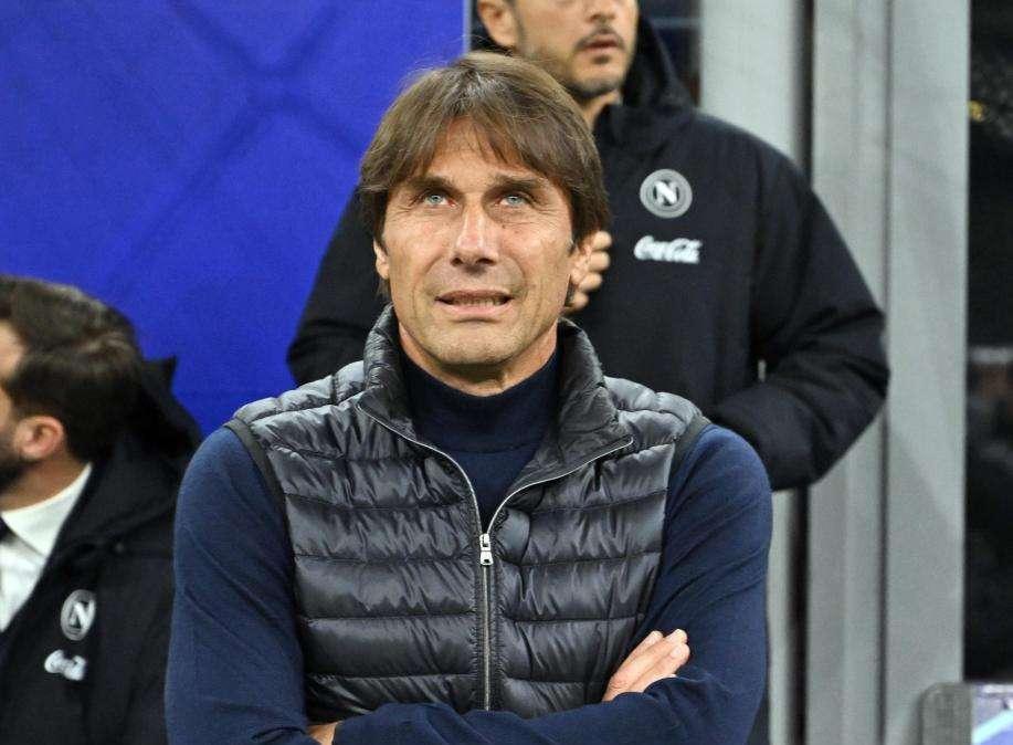NAPOLI, Conte: "Bene primato ma classifica si allungherà presto"