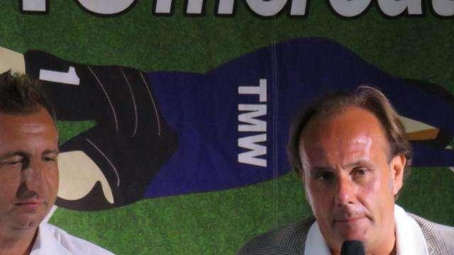 LA FIORENTINA IN CAMPO ALLE 15… CHE EMOZIONE L’INNO DAI BALCONI. MEDICI VIOLA IN PRIMA LINEA: IL DOTTOR PENGUE A RISCHIO VIRUS. LA SOCIETÀ HA CHIUSO PER TEMPO MENTRE C’È CHI VUOLE ALLENARSI… 