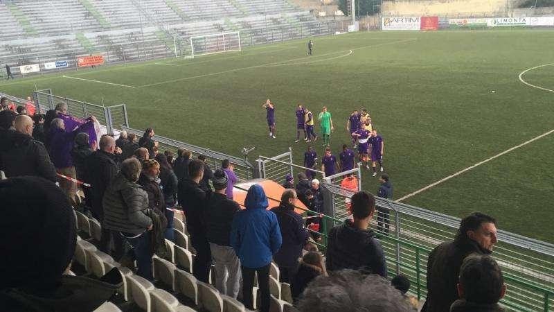 VIDEO FV, L'applauso della curva viola alla Primavera