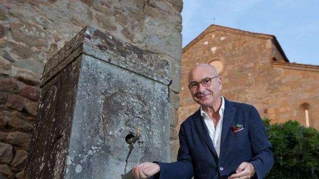 FIORENTINA IN VENDITA, TUTTI I RETROSCENA. LA RABBIA DI DIEGO CONTRO I VIP FIORENTINI. HA DECISO TUTTO LUI DA SOLO. UNA PROVOCAZIONE E UNA SFIDA INACCETTABILE AI TIFOSI E ALLA CITTÀ. I MANAGER ALL’OSCURO MA IL MERCATO VA AVANTI