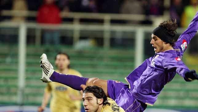 STORIA VIOLA, Quattro gol di Petrone