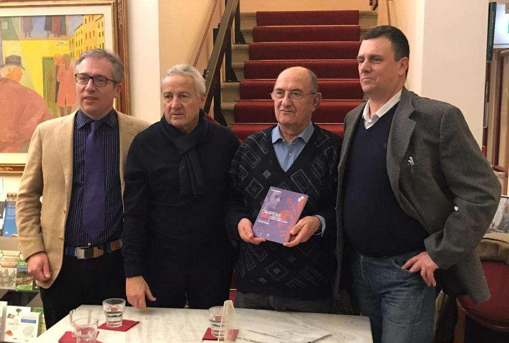 FOTO FV, Il libro sui Campioni del '69 con Chiarugi