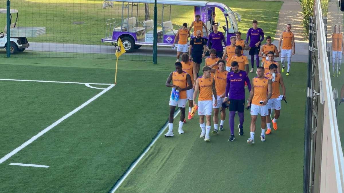 VIDEO FV, L'ingresso in campo della Fiorentina