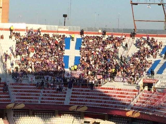 VIDEO FV, I tifosi viola si fanno sentire nel curvino