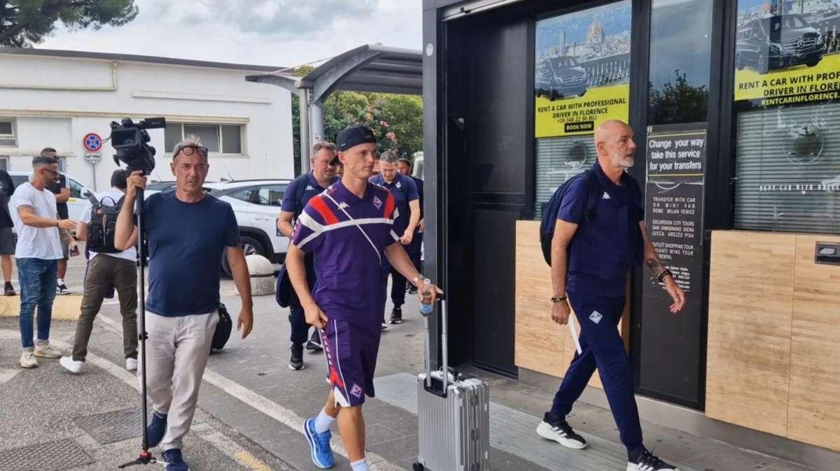 Le immagini della Fiorentina in partenza da Peretola per Kosice: inizia la stagione viola, senza Beltran 