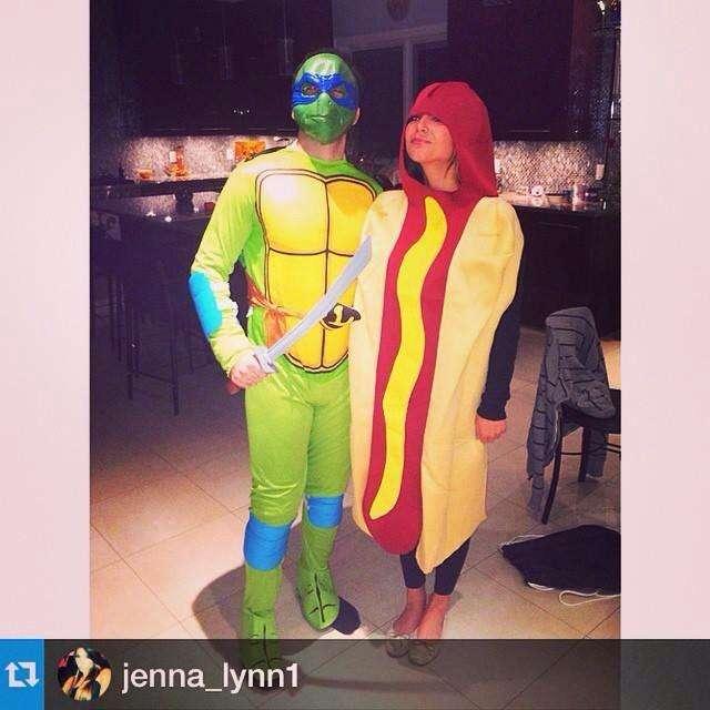 ROSSI, Per Halloween si veste da tartaruga ninja