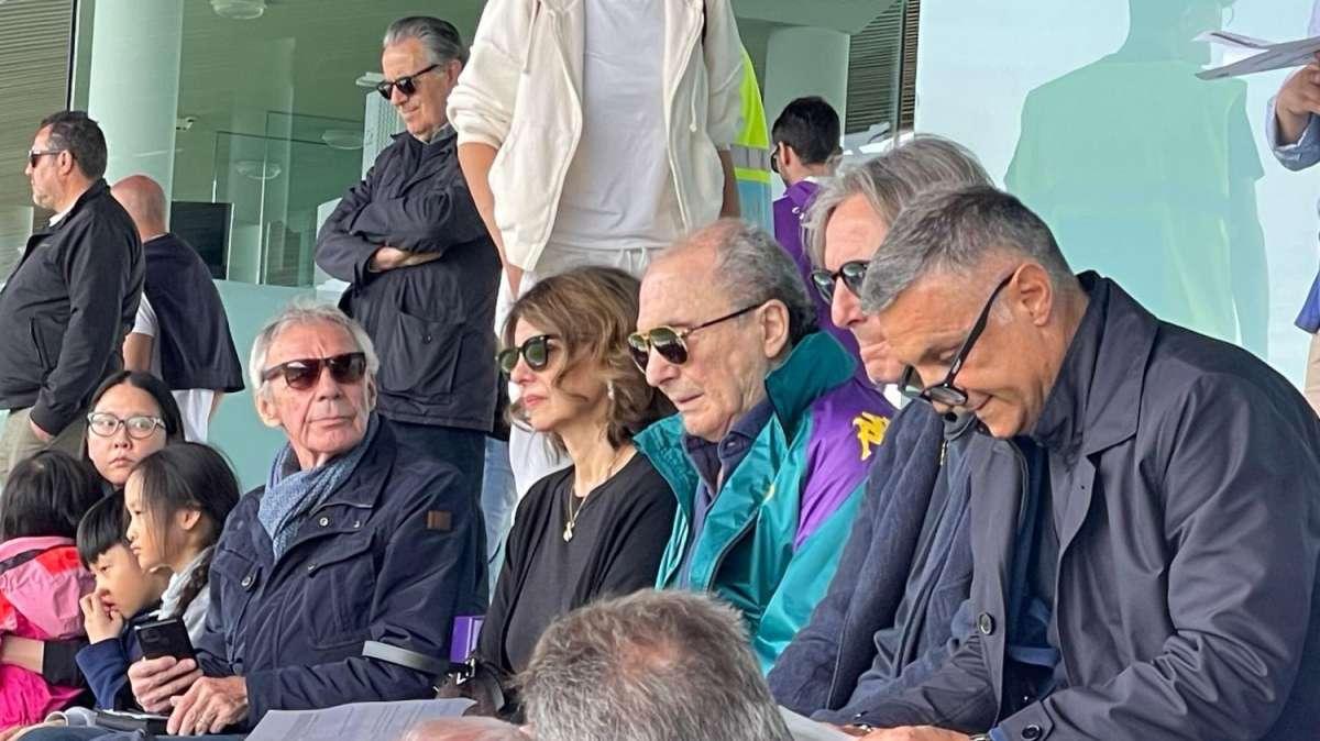 Fiorentina-Udinese, Commisso segue la partita della Primavera: la foto di Firenzeviola