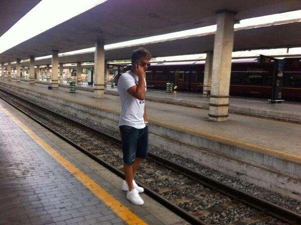 FOTO, Ljajic alla stazione di SMN: ora a Roma