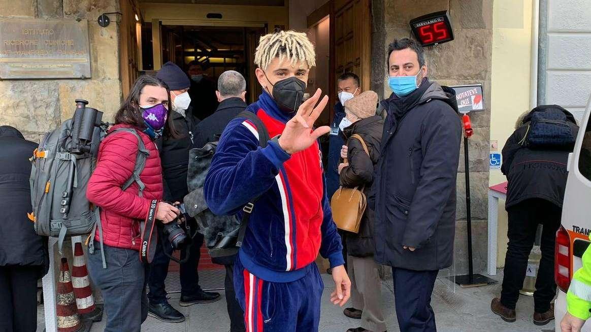 MALCUIT, Sorridente e stravagante. E Ashley...