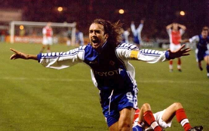 STORIA VIOLA, Batigol zittisce il Camp Nou (video)