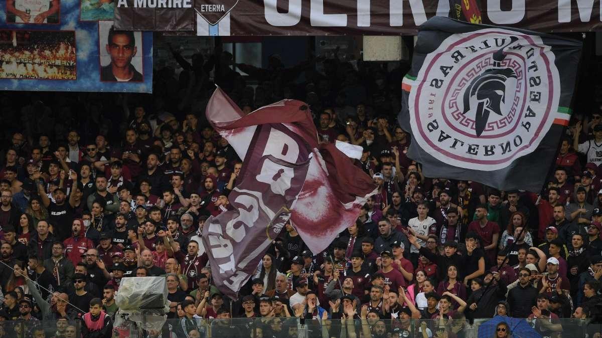 SALERNITANA, Ko 0-4 ma in B va il Cagliari
