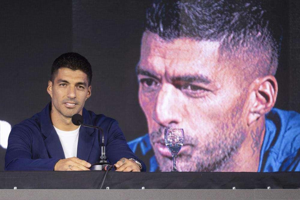 SUAREZ, Lascia l'Uruguay in lacrime: 'È il momento giusto'