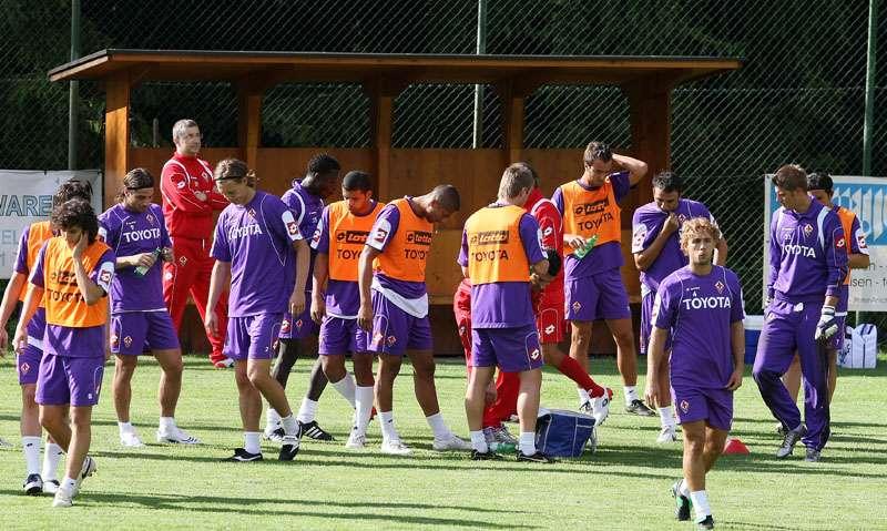 CORTINA, Squadra in campo tra gli applausi