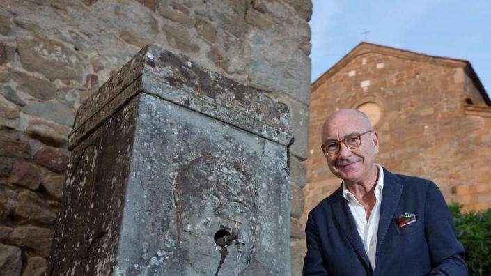 NATALE SENZA ADV, UN ALTRO CAPITOLO DI UNA BRUTTA STORIA. STADIO, NESSUNA ILLUSIONE. SERVIRANNO ALTRI CINQUE ANNI.  IL NAPOLI E’ UMANO E NON PIU’ IMBATTIBILE. FIORENTINA PROVACI. E DE LAURENTIIS ASPETTA CHIESA