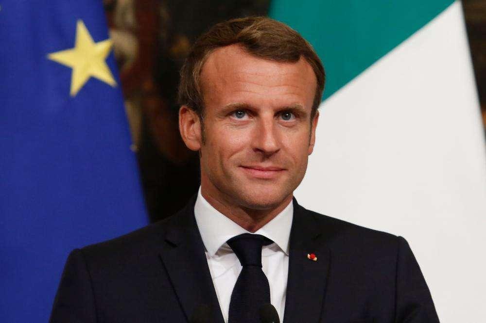 MACRON, Epidemia rallenta: lockdown fino all'11/5