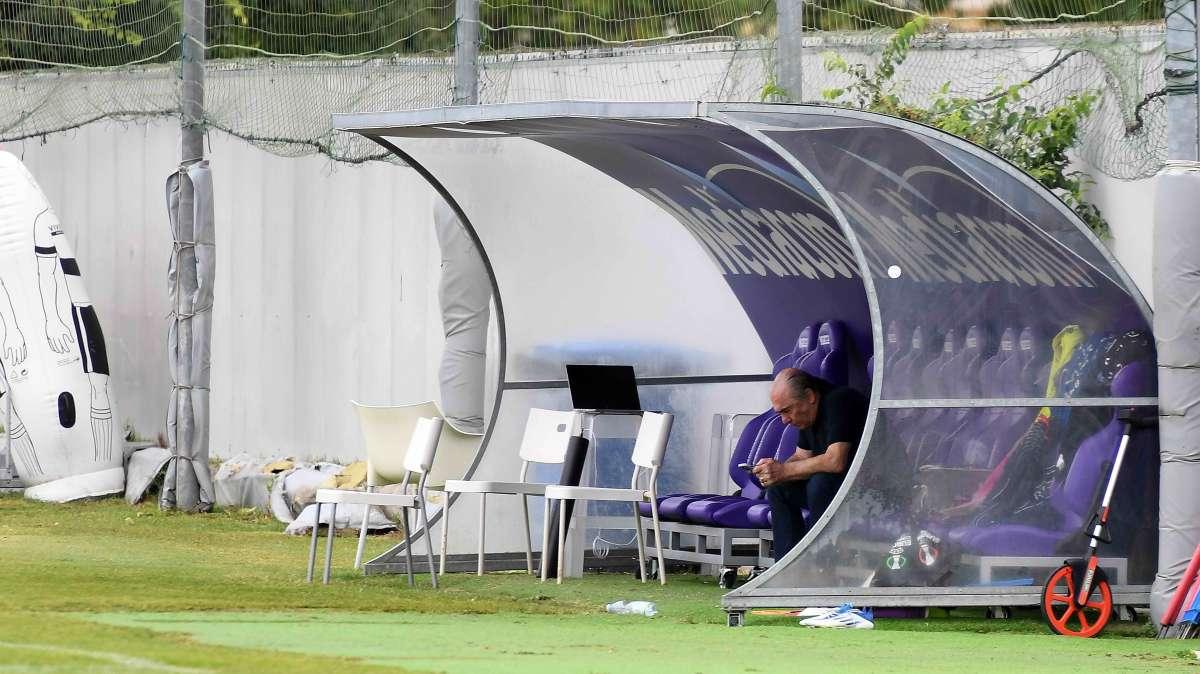 FOTO, Commisso saluta i viola prima della Scozia