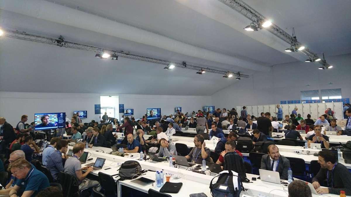AST, Emergenza Covid: buonsenso per conferenze