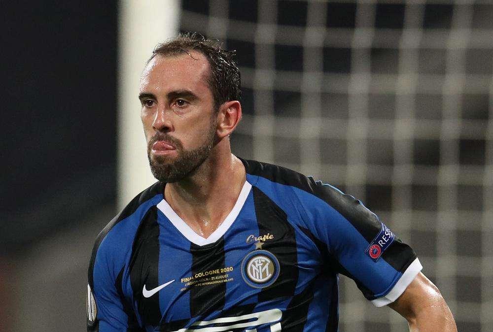 GODIN, Ds del Cagliari: "Entro martedì la chiusura"