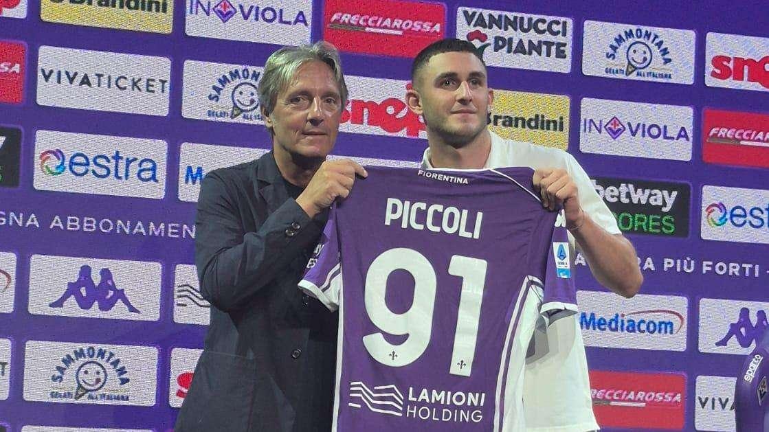 Il Dg Ferrari presenta Piccoli: "Commisso ci ha dato il via libera per acquistarlo"