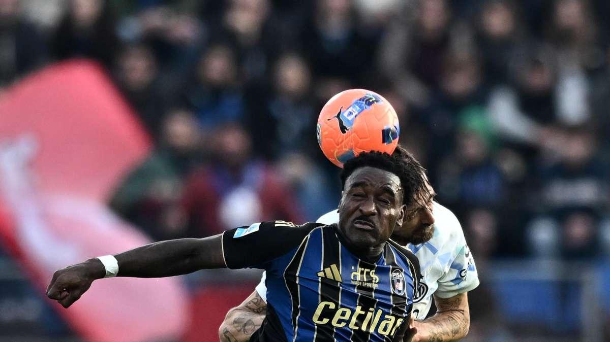 Tre club di A monitorano la situazione di Mbala Nzola: ecco quali