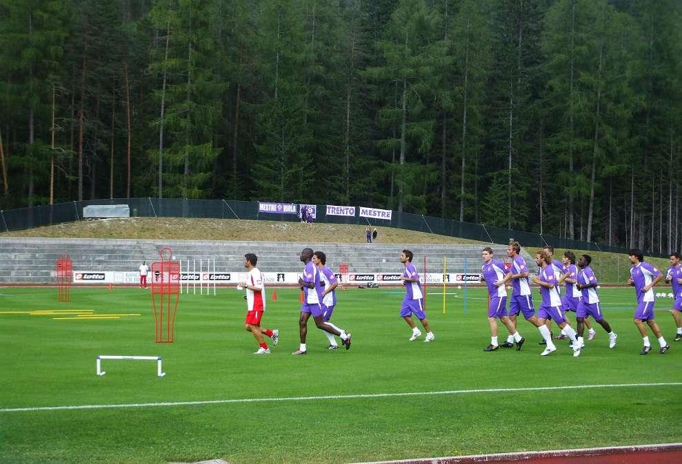 CORTINA, Primi applausi per i viola