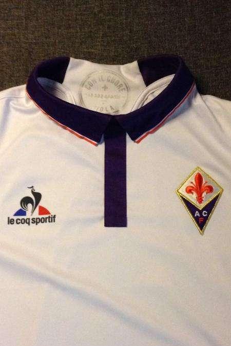 FOTO FV, Maglie viola: ecco la novità del colletto richiesta dai giocatori