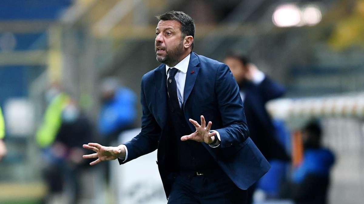 D'AVERSA, Viola erano in difficoltà: andavano "uccisi"