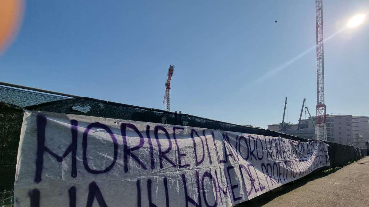 FOTO, Lo striscione della Curva di Empoli in via Mariti