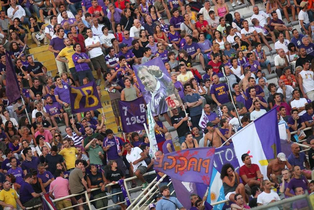 UDINE, La festa dei mille tifosi viola