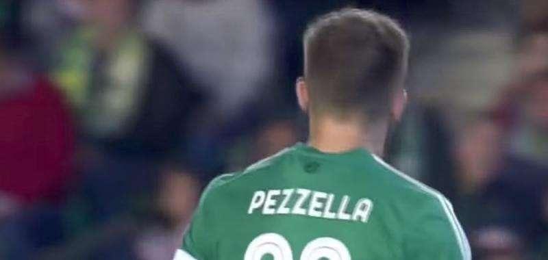 DÍAZ A FV, Pro e contro di Pezzella. Beticos arrabbiati