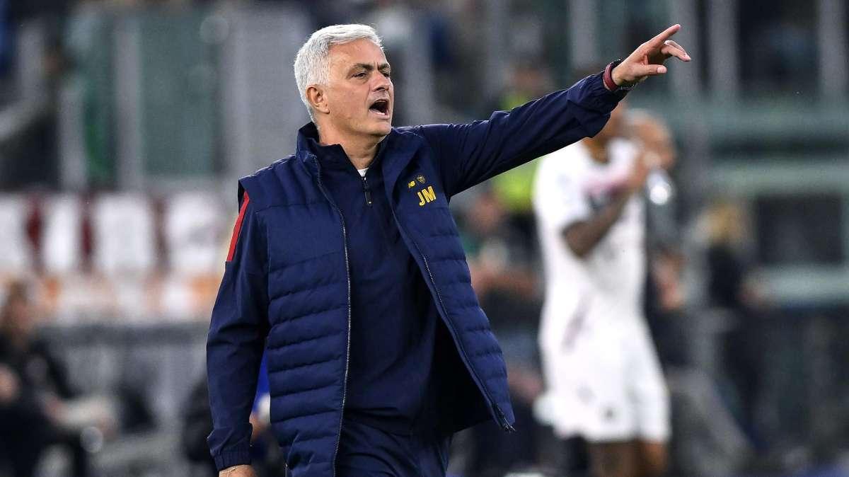 MOURINHO, Sarebbe top non giocare sabato coi viola