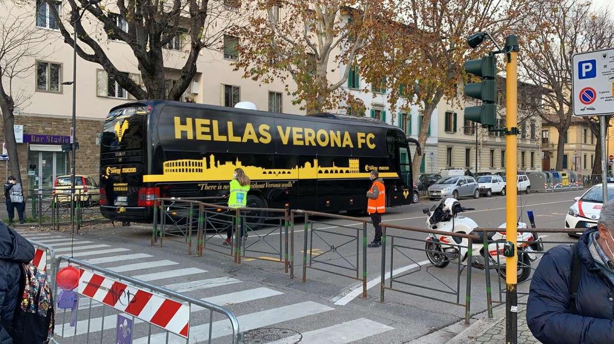 VIDEO FV, Il pullman dell'Hellas arriva al Franchi