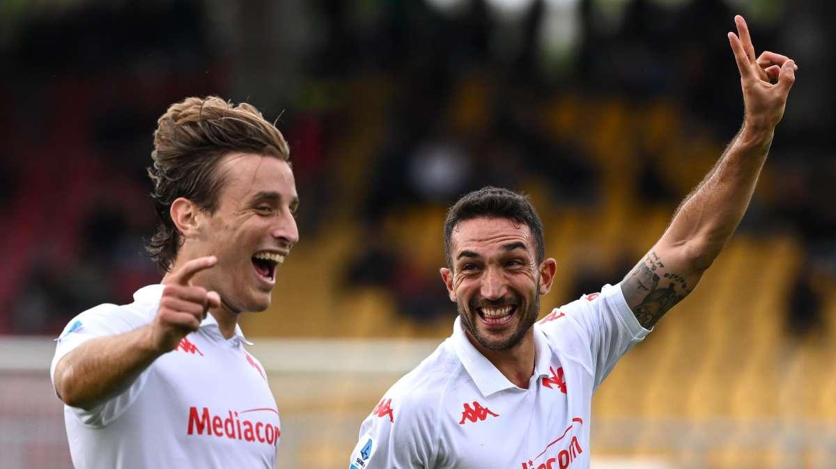 IL SORRISO DEL GIOCATORE AL VIOLA PARK, L'APPLAUSO DELLA SQUADRA: BOVE SEMPRE "UNO DI NOI" (VIDEO)