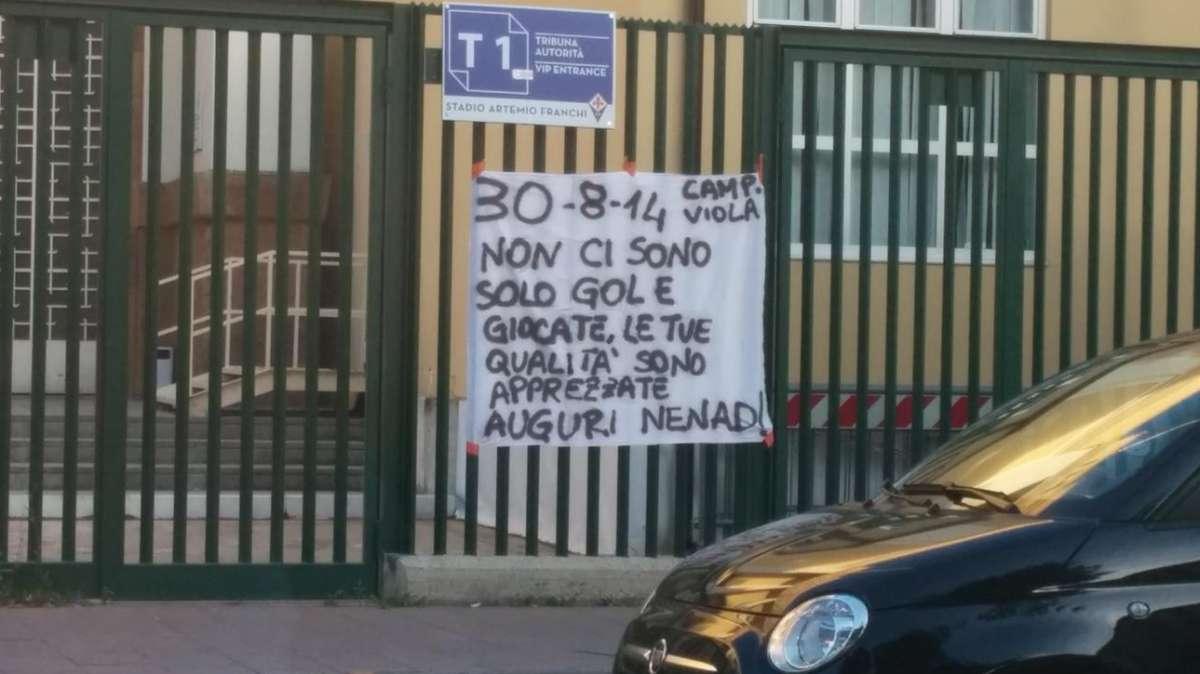 FOTO FV, Al Franchi striscione di auguri per Tomovic