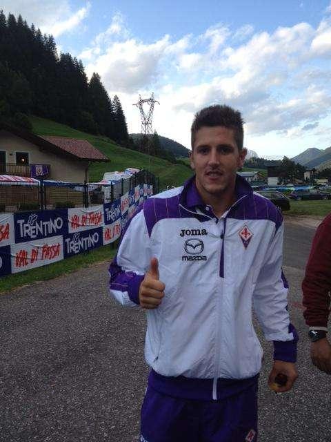 MOENA, Jovetic regala un pallone ai tifosi presenti