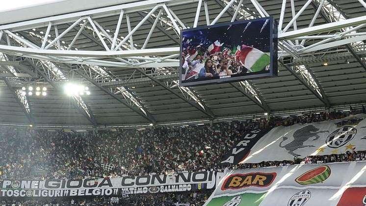 JUVE, La coreografia tira in ballo anche la Fiorentina